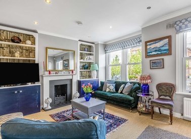 Properties for sale in Smallwood Road - SW17 0TN view1