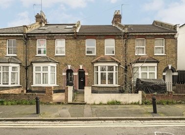 Properties for sale in Somerford Grove - N16 7TX view1