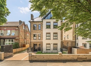 Properties for sale in Somerset Road - W13 9PB view1