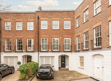 Properties for sale in Somerset Square - W14 8EE view1