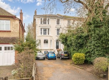 Properties sold in South Bank Terrace - KT6 6DG view1
