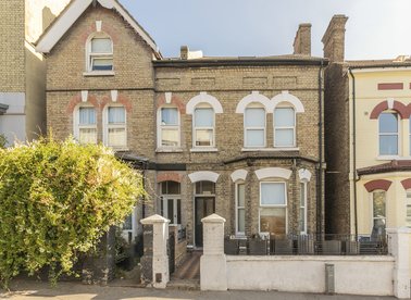 Properties for sale in South Norwood, London SE25 -  view1
