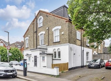 Properties for sale in South Park Road - SW19 8RR view1