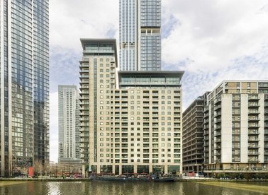 Properties for sale in South Quay Square - E14 9RU view1