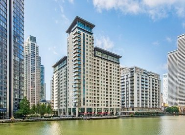 Properties for sale in South Quay Square - E14 9LT view1