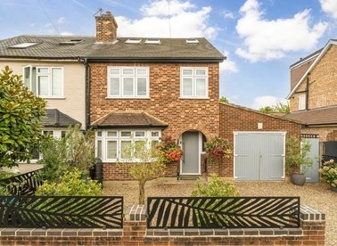 Properties for sale in South Road - TW12 3NY view1