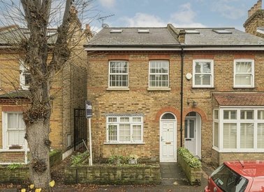 Properties for sale in Twickenham, London | Dexters Estate Agents