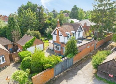Properties for sale in Southborough Road - KT6 6JN view1