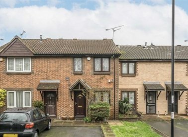 Properties for sale in Southerngate Way - SE14 6DN view1
