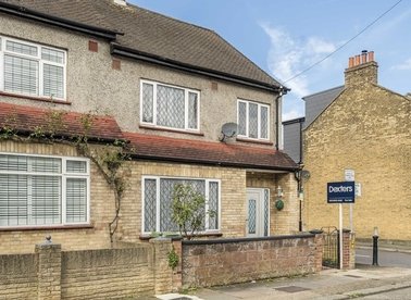 Properties for sale in St. Aidans Road - SE22 0RW view1