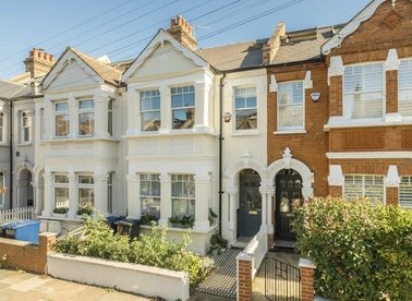 St. Albans Avenue, London, W4