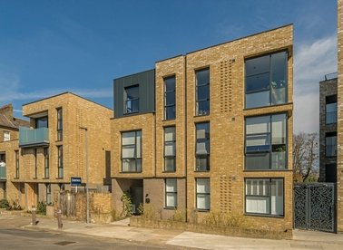 Properties for sale in St. Andrew's Road - KT6 4DT view1