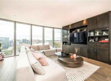 St. George Wharf, London, SW8