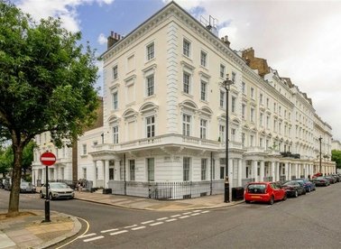 Properties for sale in St. Georges Drive - SW1V 4DB view1
