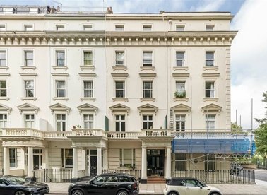 Properties for sale in St. Georges Square - SW1V 3QT view1
