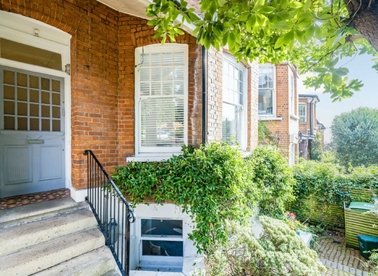Properties sold in St. James Lane - N10 3DA view1
