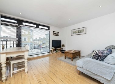 Properties for sale in St. John's Hill - SW11 1TH view1