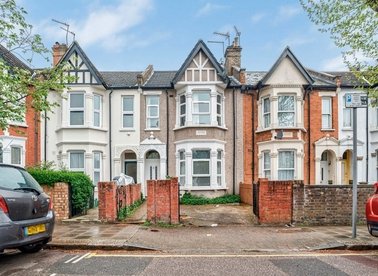 Properties for sale in St. Johns Avenue - NW10 4ED view1