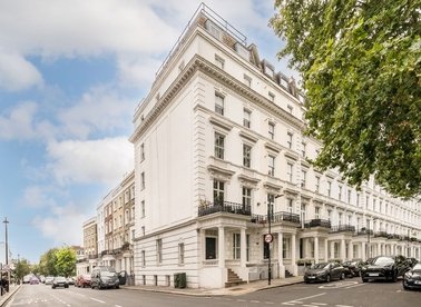 Properties for sale in St. Stephens Gardens - W2 5NA view1