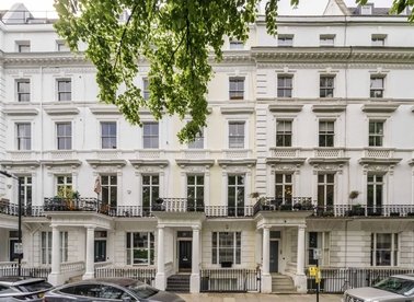 Properties for sale in St. Stephens Gardens - W2 5NA view1