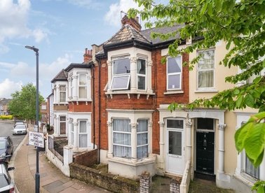 Properties for sale in St. Thomas's Road - NW10 4AH view1