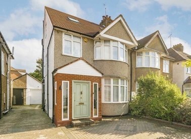 Properties for sale in Stag Lane - NW9 0EF view1