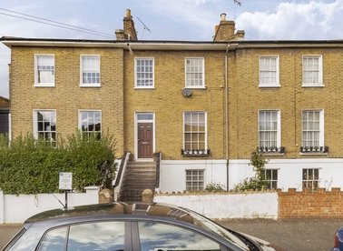 Properties for sale in Stamford Road - N1 4JP view1