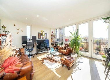 Properties for sale in Stead Street - SE17 1BP view1