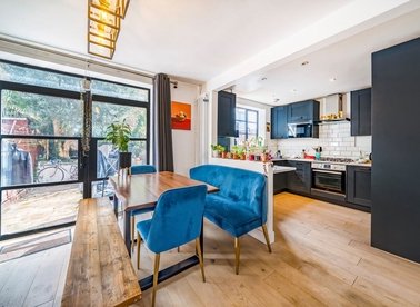 Properties for sale in Stellman Close - E5 8QZ view1