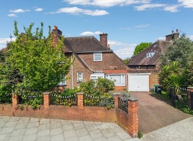 Properties for sale in Steventon Road - W12 0SX view1