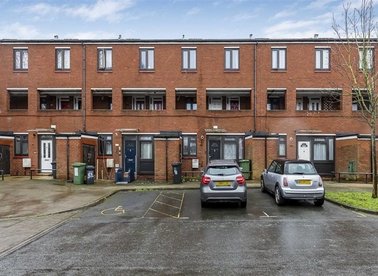 Properties for sale in Stoneycroft Close - SE12 0SL view1