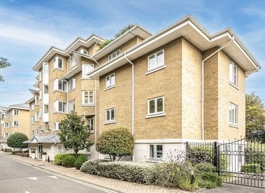 Properties for sale in Strand Drive - TW9 4DZ view1