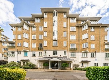 Properties for sale in Strand Drive - TW9 4DN view1