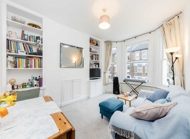Properties for sale in Strathblaine Road - SW11 1RJ view1