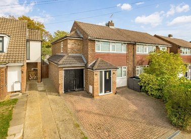 Properties for sale in Stratton Road - TW16 6PG view1
