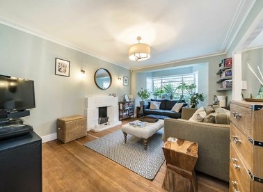 Properties for sale in Streatham High Road - SW16 1DL view1