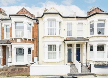 Properties for sale in Sugden Road - SW11 5EE view1