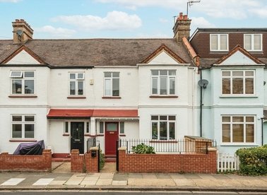 Properties for sale in Sulivan Road - SW6 3DT view1