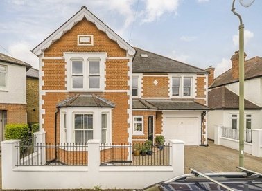 Properties for sale in Summer Gardens - KT8 9LT view1