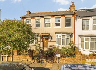 Properties for sale in Sunnyside - NW2 2QN view1