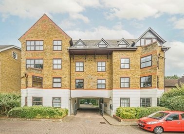 Properties for sale in Surbiton Hill Park - KT5 8DY view1