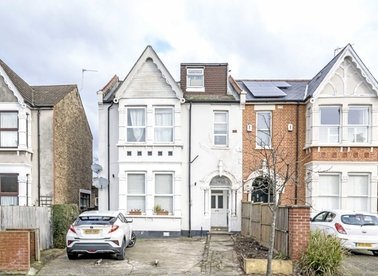 Properties for sale in Sutherland Avenue - W13 8LE view1