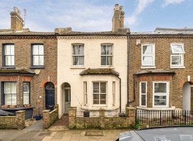 Properties for sale in Sutherland Road - W4 2QR view1