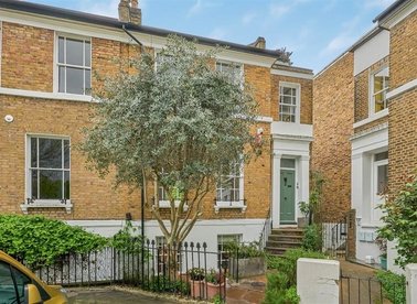 Properties for sale in Sutherland Square - SE17 3EQ view1