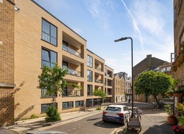 Properties for sale in Sylvester Road - E8 1EP view1