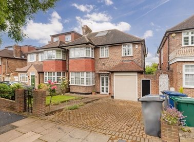 Properties sold in Talbot Crescent - NW4 4HP view1
