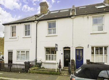 Properties for sale in Talbot Road - TW7 7HJ view1