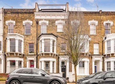 Properties for sale in Taybridge Road - SW11 5PS view1