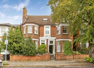 Properties for sale in Telford Avenue - SW2 4XL view1
