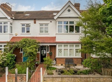 Properties for sale in Tennyson Avenue - TW1 4QX view1